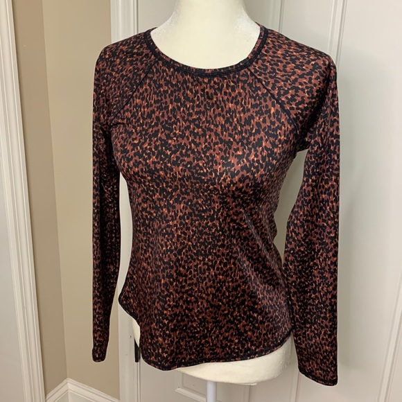 NWOT All in Motion M Leopard Rash-guard Swim Top - Picture 2 of 11